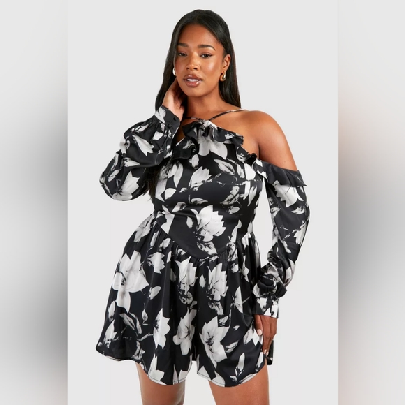 PLUS SATIN FLORAL HALTER RUFFLE ROMPER - Picture 2 of 3